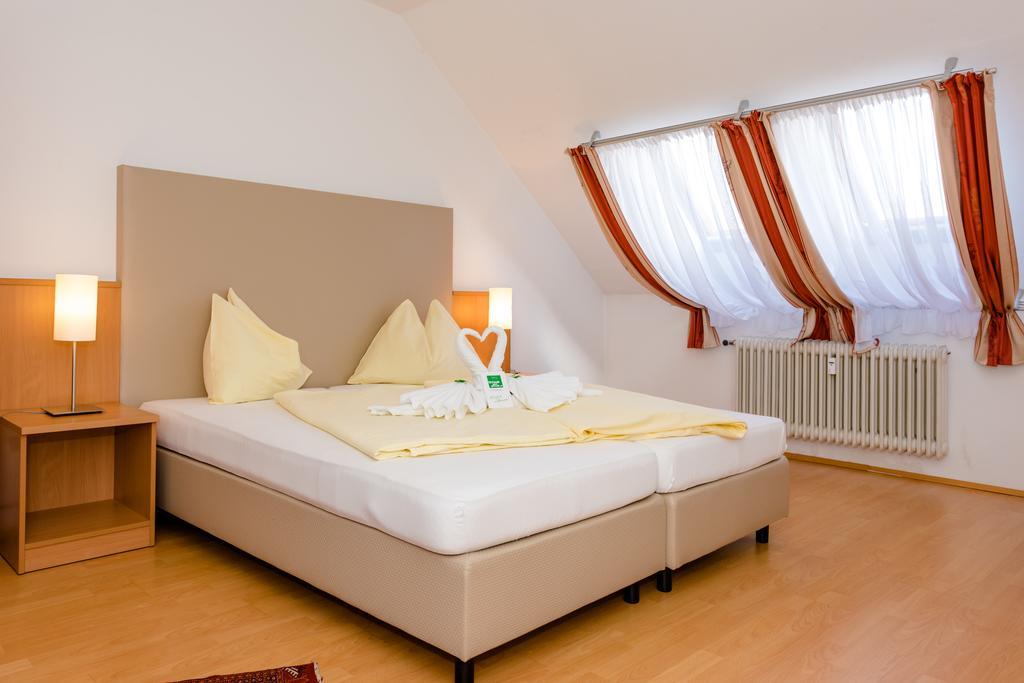 Stadthotel Schwerterbraeu Юденбурґ Екстер'єр фото