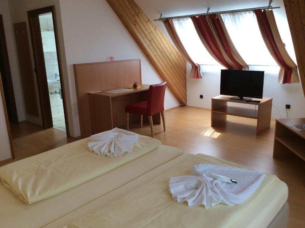 Stadthotel Schwerterbraeu Юденбурґ Номер фото